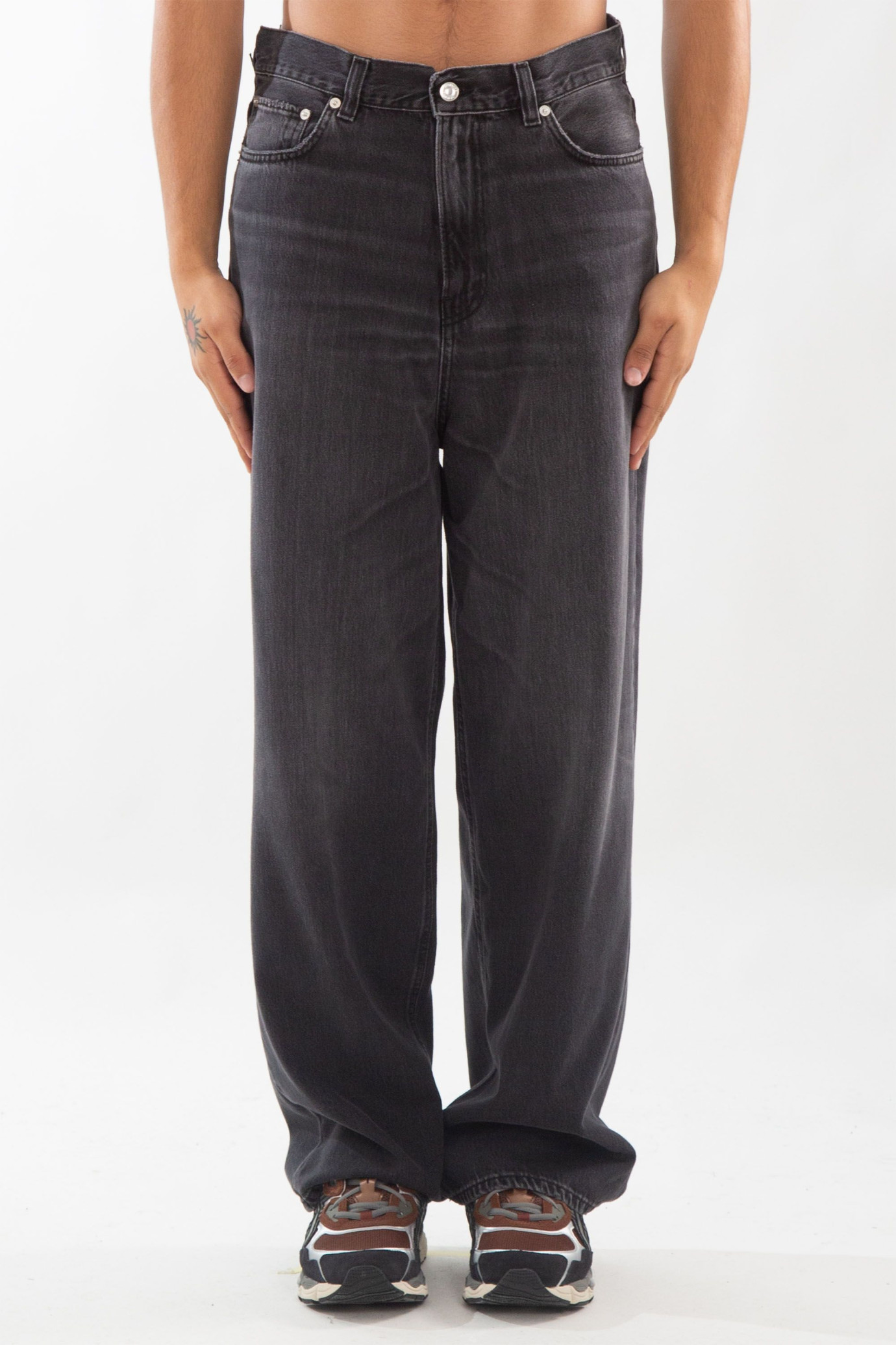 Jo Black Wash Loose Jeans