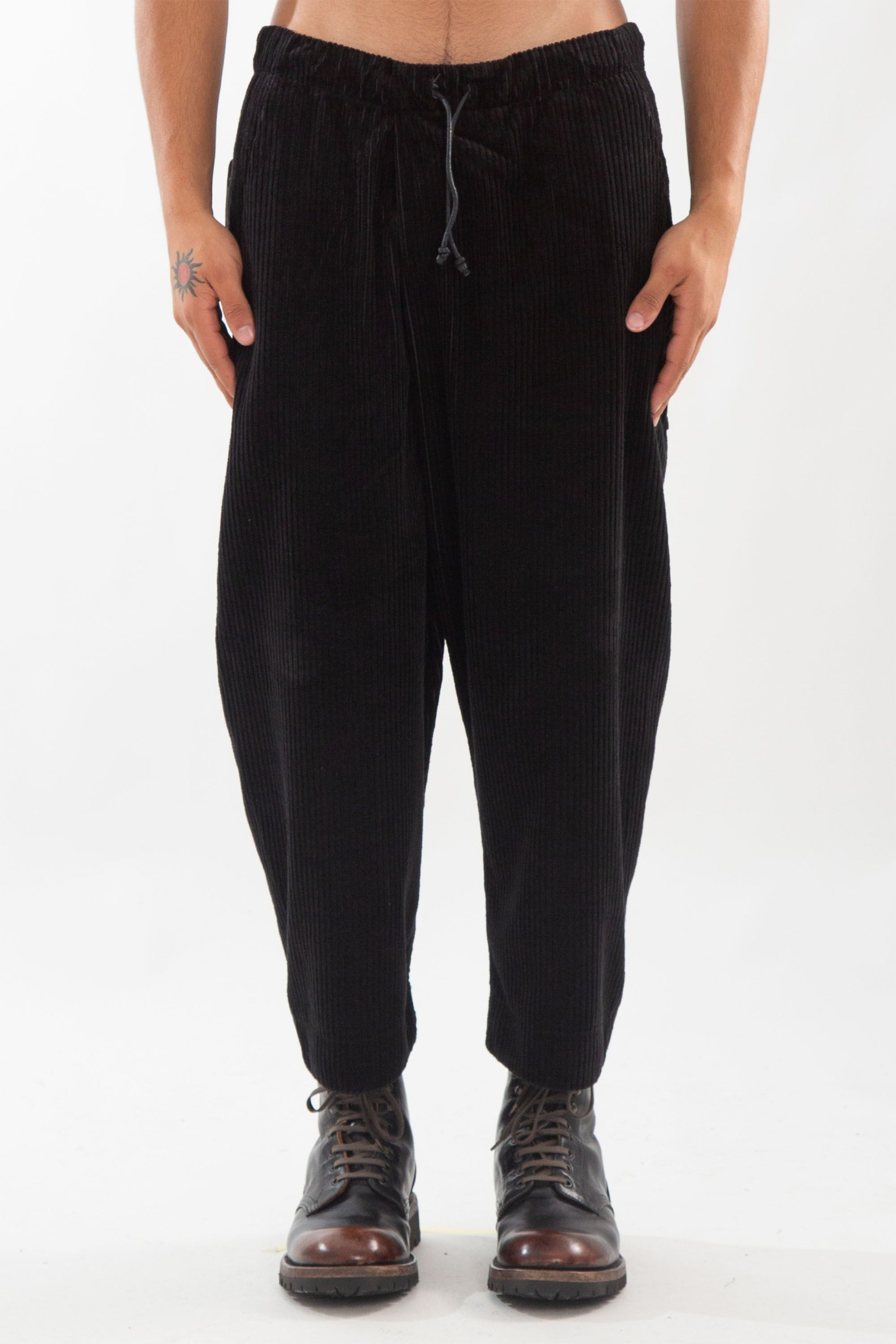 Corduroy Cropped Baggy Pants