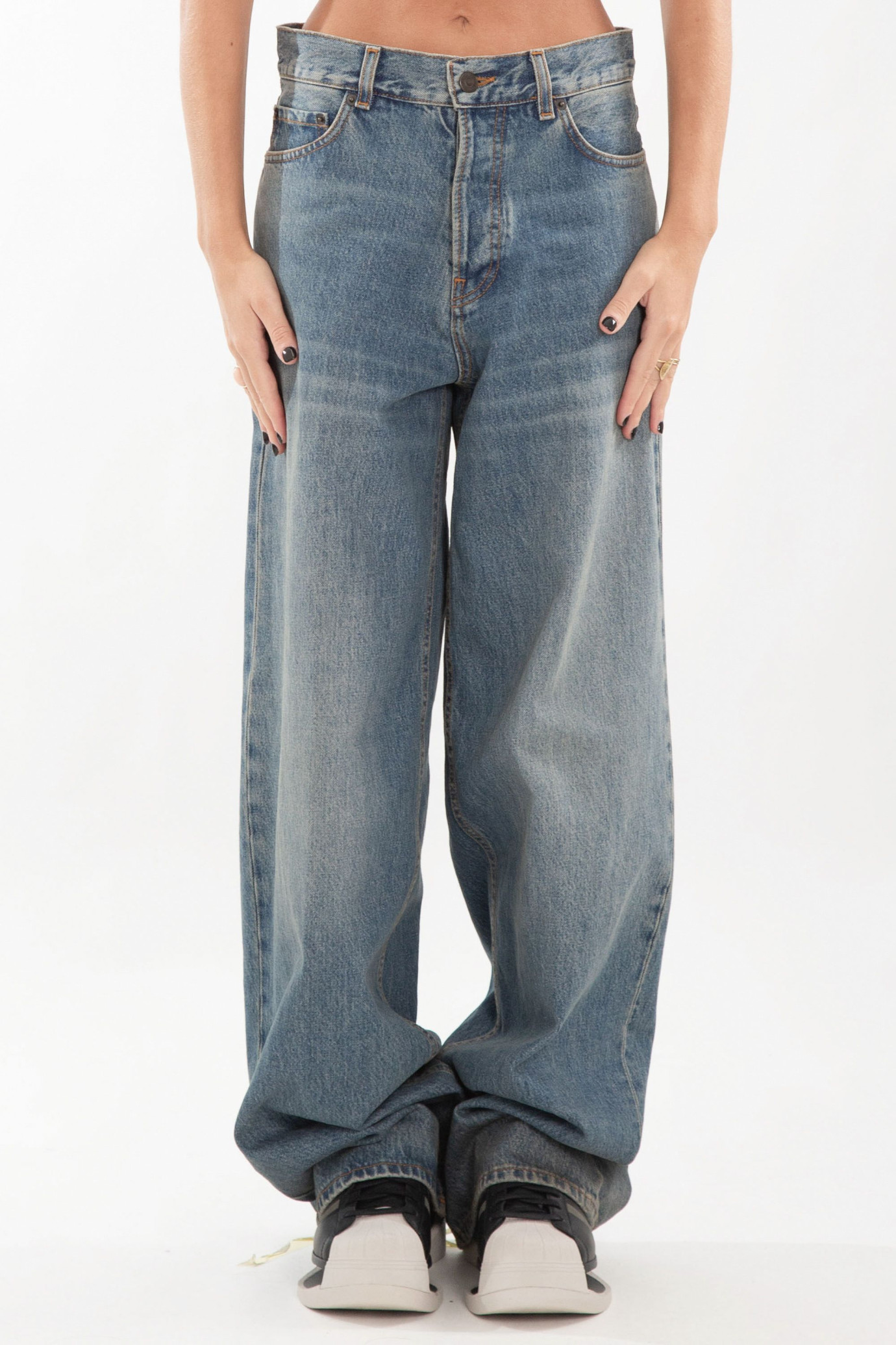 Bethany Oil Wash Loose Jeans