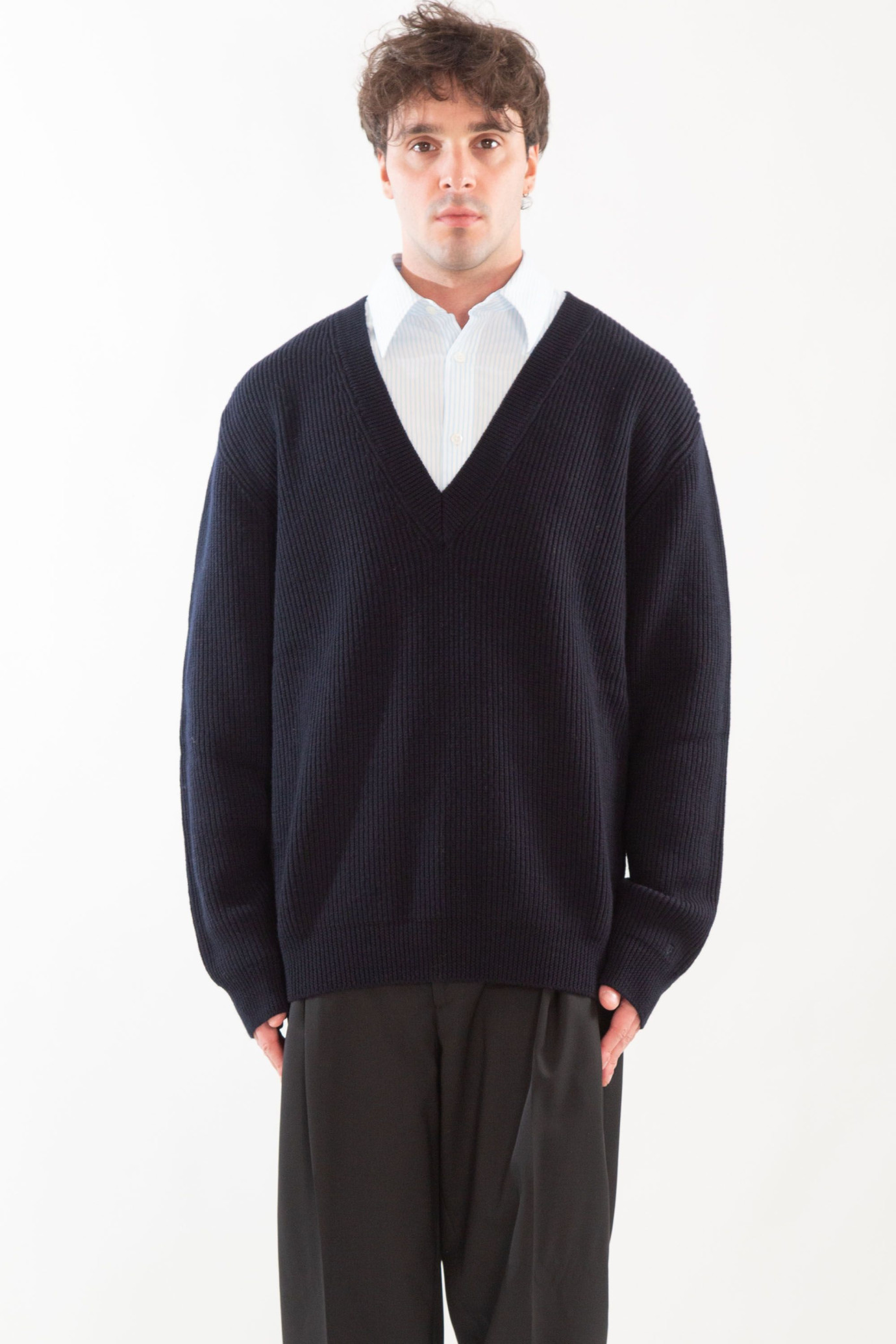 Ribbed Merinos V-Neck Sweater