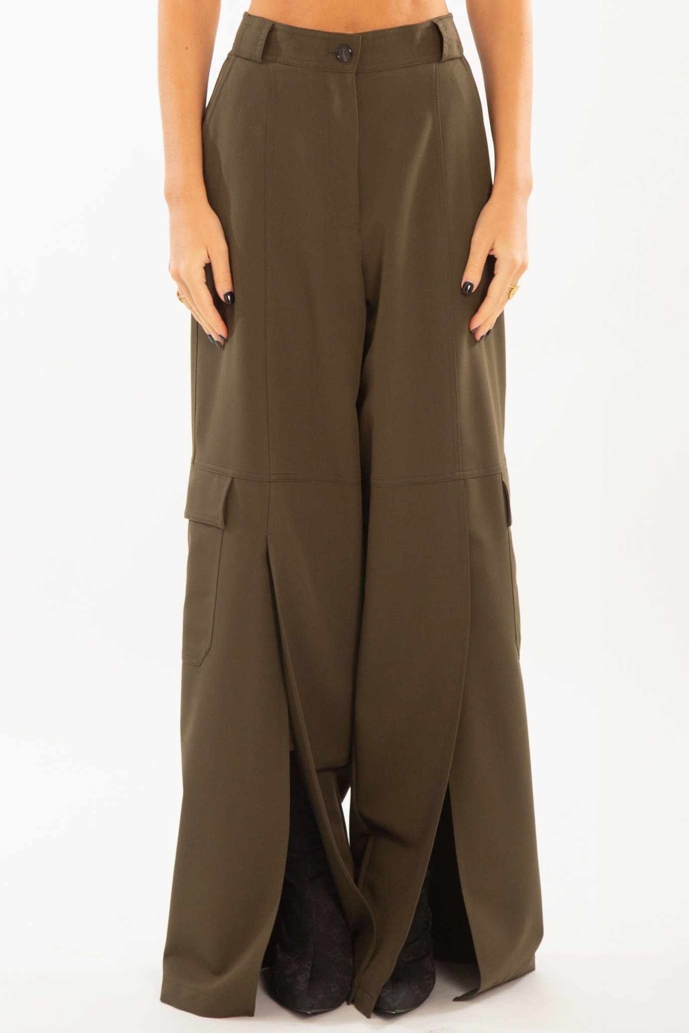 Pelaggi Wide Cargo Pants